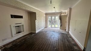 Photo 5- click for photo gallery